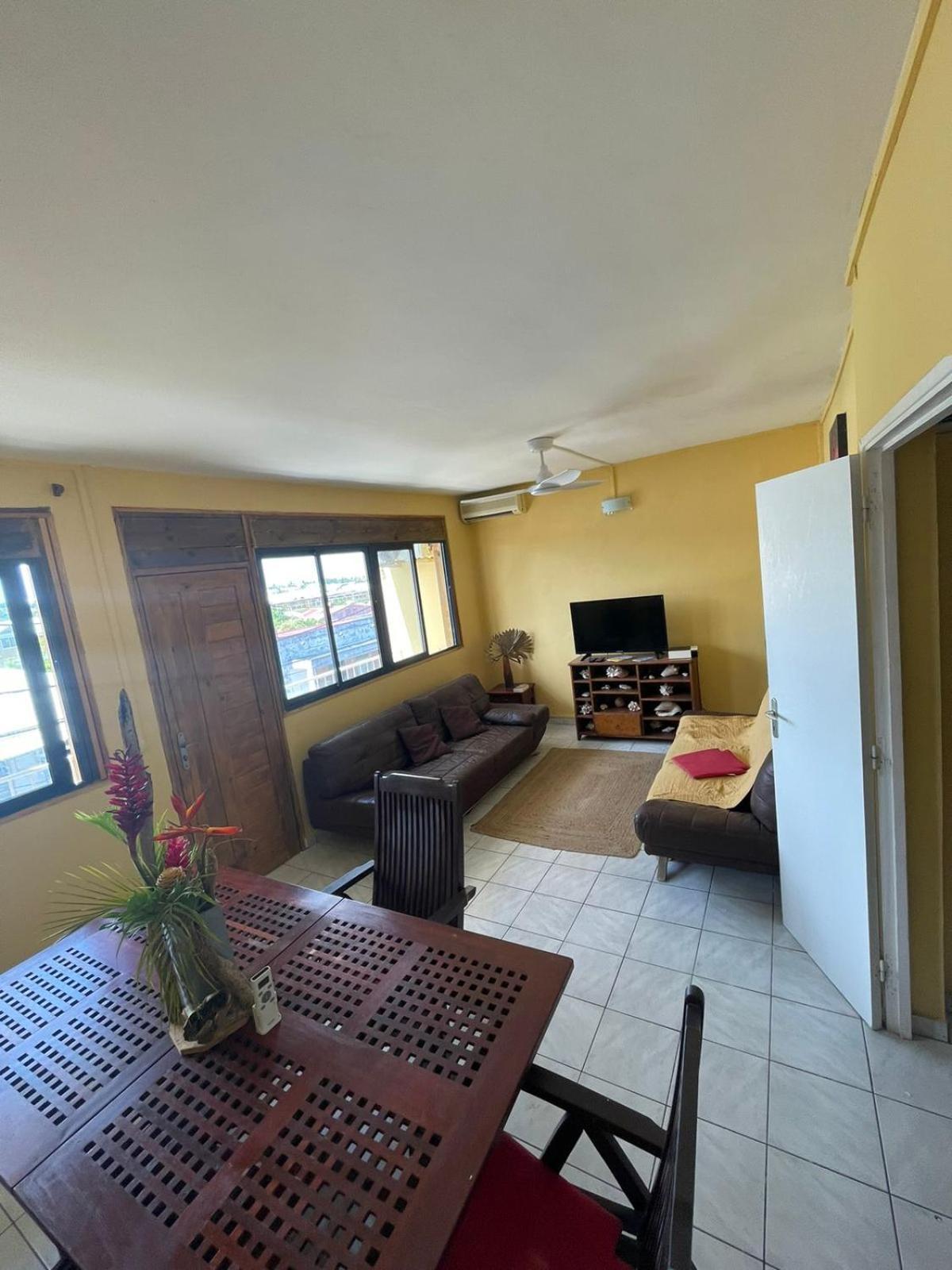 Appartement Tout Confort Sainte-Anne  Exterior foto